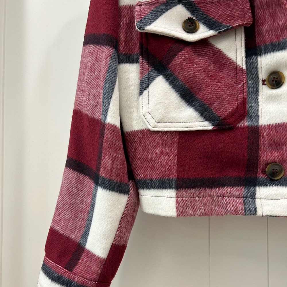 🆕 Cropped Shacket - Burgundy & White Plaid - Size Small - Picture 5 of 10
